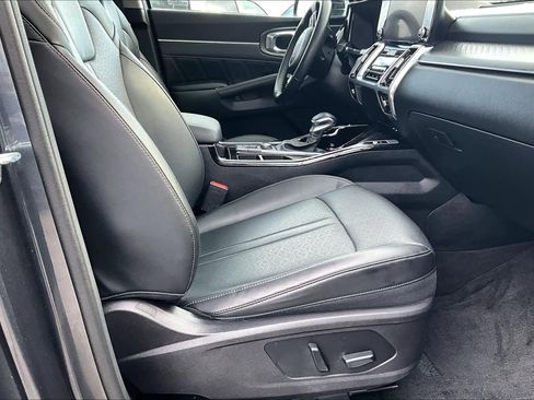 Used 2022 Kia Sorento SX image 7