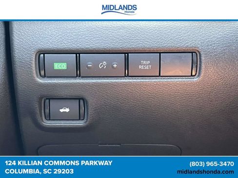Used 2025 Nissan Sentra SV FWD image 17