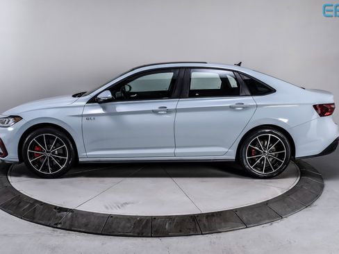 Used 2025 Volkswagen Jetta GLI Autobahn image 3