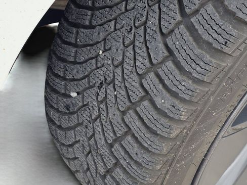 Used 2023 Tesla Model 3 Standard Range image 18