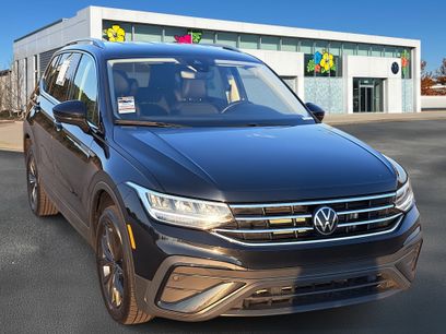 Used 2024 Volkswagen Tiguan SE