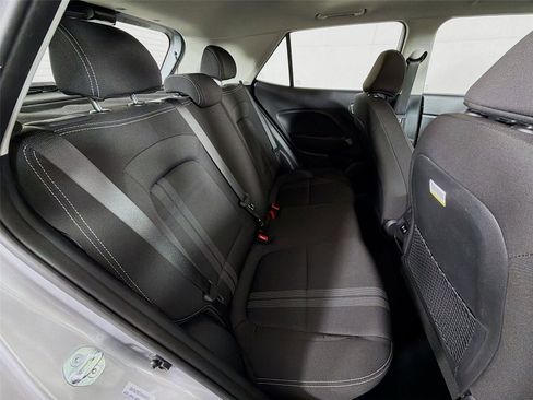 Used 2025 Hyundai Venue SEL FWD image 25