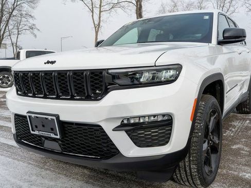 New 2025 Jeep Grand Cherokee Limited image 2