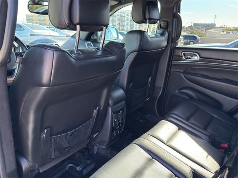 Used 2018 Jeep Grand Cherokee Overland image 26