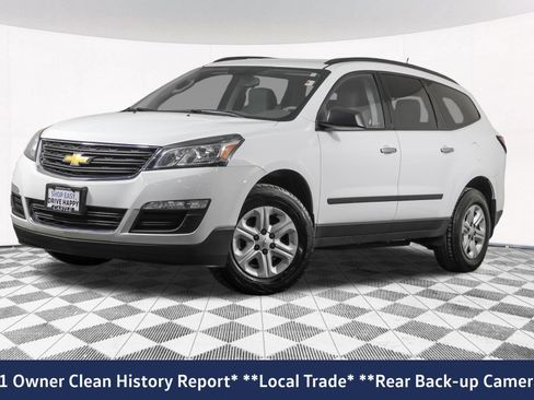 Used 2017 Chevrolet Traverse LS FWD image 2