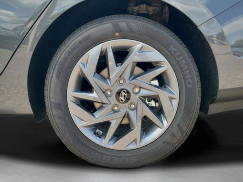 New 2025 Hyundai Elantra Hybrid FWD image 34