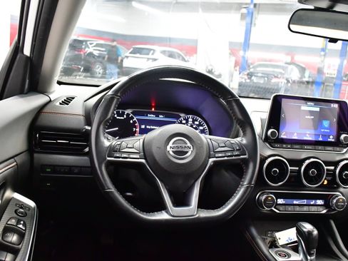 Used 2022 Nissan Sentra SR w/ Trunk Package image 12