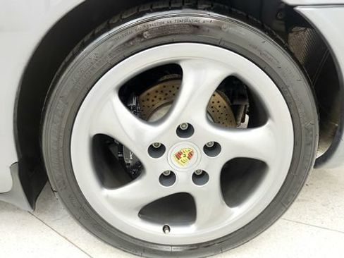 Used 2001 Porsche 911 Carrera RWD image 70