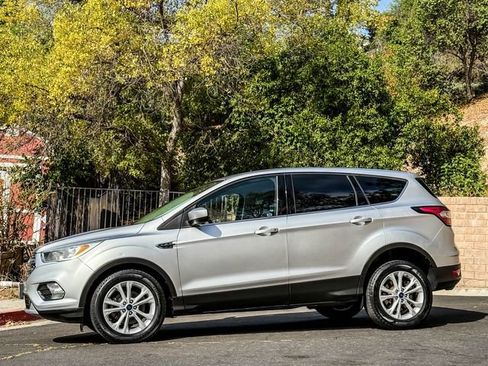 Used 2017 Ford Escape SE image 14