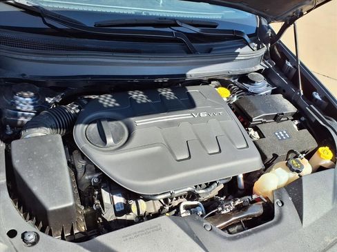 Certified 2021 Jeep Cherokee Latitude Lux w/ Comfort/Convenience Group image 33