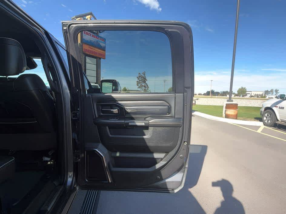 Used 2022 RAM 2500 Limited AWD/4WD image 25