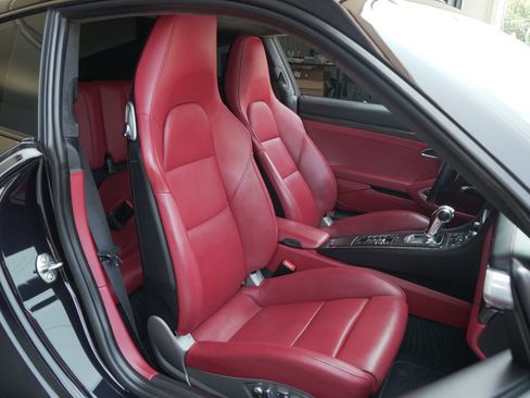 Used 2016 Porsche 911 Turbo S AWD/4WD image 4