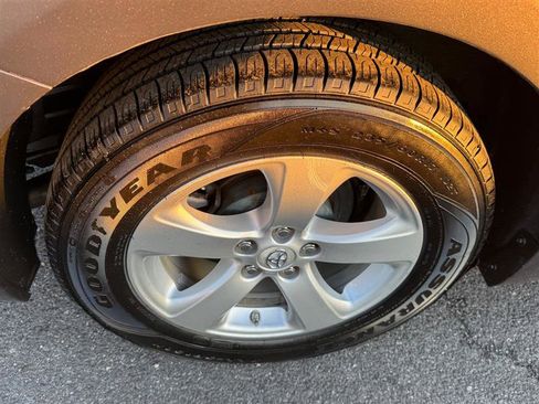 Used 2013 Toyota Sienna LE image 33