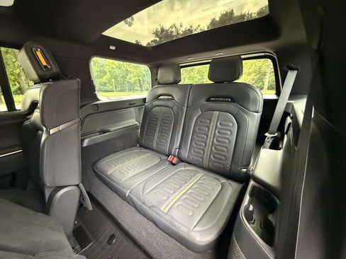 Used 2025 Rivian R1S Adventure AWD/4WD image 17
