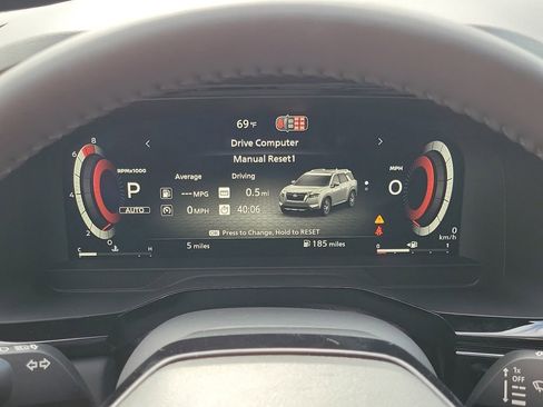 New 2026 Nissan Pathfinder SL image 30