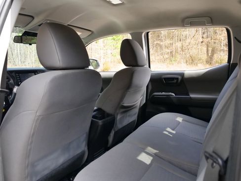 Used 2023 Toyota Tacoma SR AWD/4WD image 21