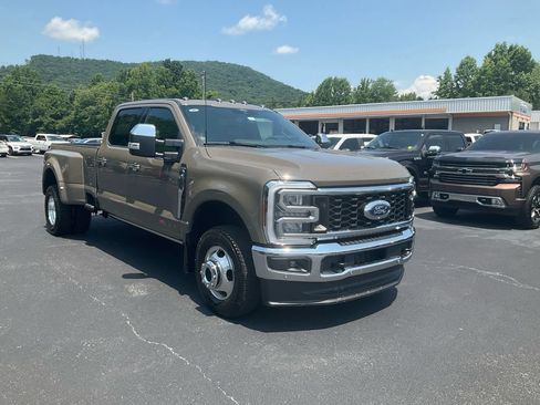 New 2026 Ford F350 King Ranch w/ Chrome Package AWD/4WD image 3