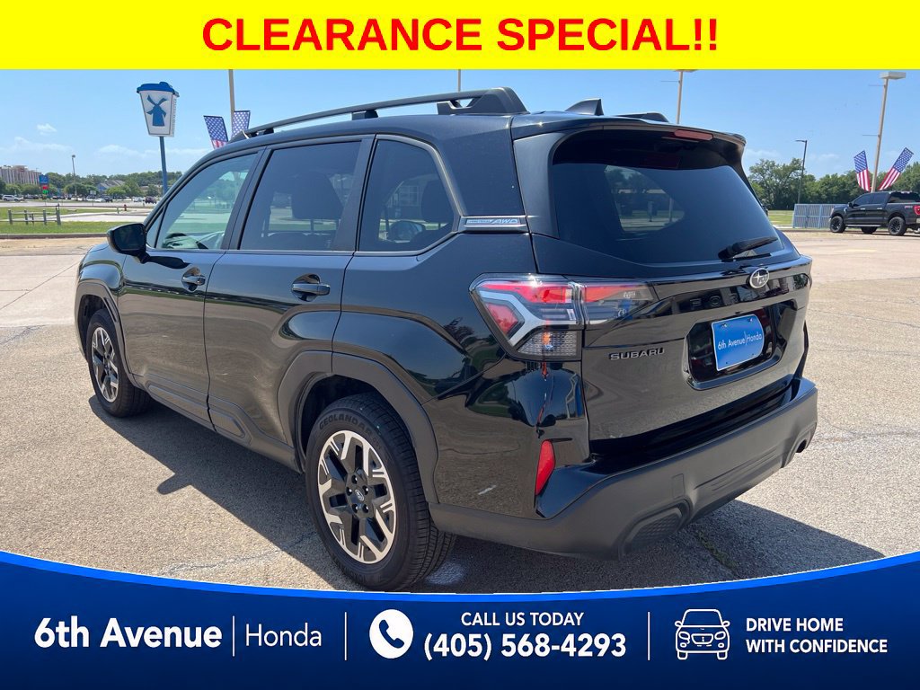 Used 2025 Subaru Forester Premium AWD/4WD image 7