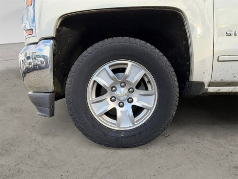 Used 2018 Chevrolet Silverado 1500 LT image 9