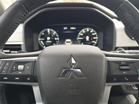 Used 2024 Mitsubishi Outlander SEL image 24