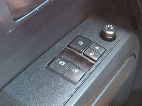 Used 2018 Toyota Tacoma SR RWD image 21