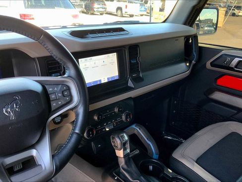 Used 2022 Ford Bronco Wildtrak image 22