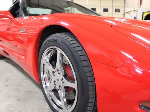 Used 2004 Chevrolet Corvette Convertible w/ Preferred Equipment Group image 14