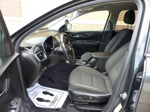 Used 2018 Chevrolet Equinox LT FWD image 21