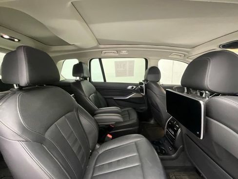 Used 2019 BMW X7 xDrive40i w/ Parking Assistance Package AWD/4WD image 14