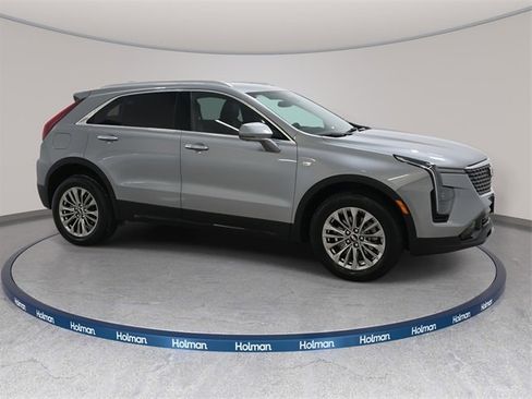 Certified 2025 Cadillac XT4 Premium Luxury image 4