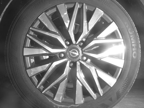 Used 2025 Nissan Altima 2.5 SV FWD image 12