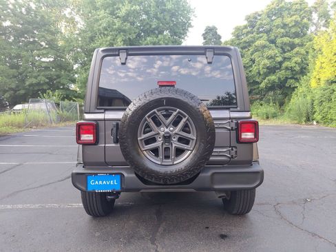 Used 2025 Jeep Wrangler Unlimited Sport AWD/4WD image 30