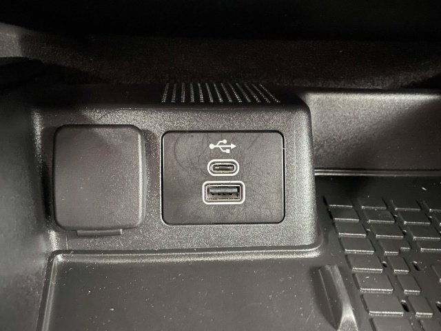 Certified 2025 Ford Bronco Sport Outer Banks w/ Outer Banks Tech Package+ AWD/4WD image 31