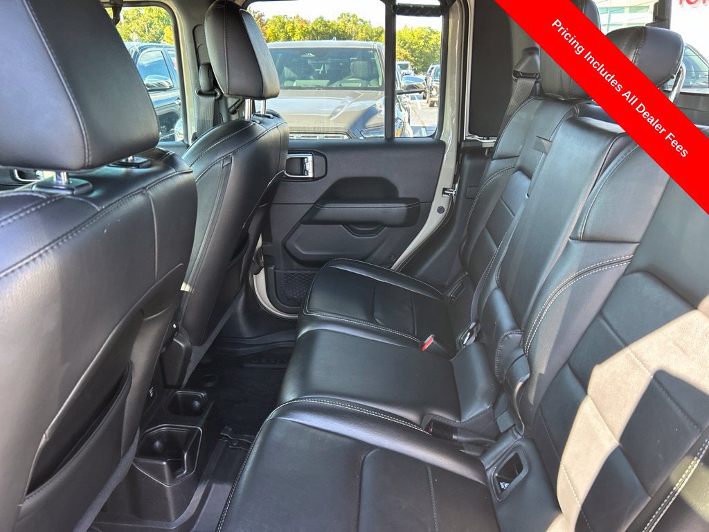 Used 2020 Jeep Gladiator Overland AWD/4WD image 14