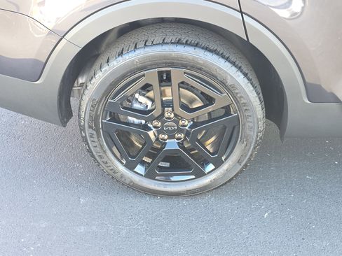 Used 2025 Kia Telluride SX Prestige X-Line image 7