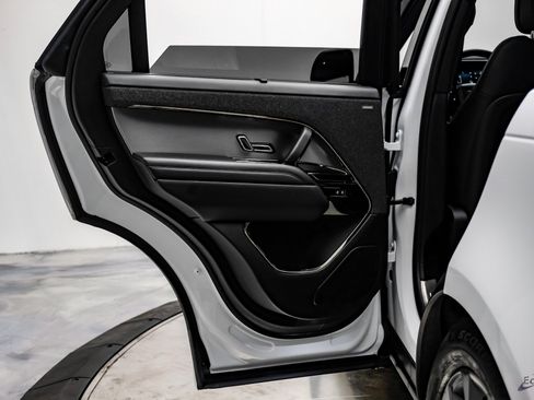 Used 2025 Land Rover Range Rover Sport Dynamic SE image 74