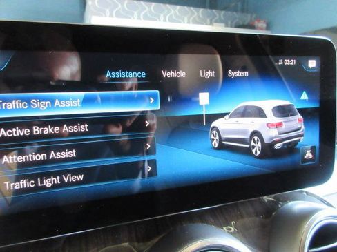 Used 2020 Mercedes-Benz GLC 300 4MATIC w/ Multimedia Package image 35