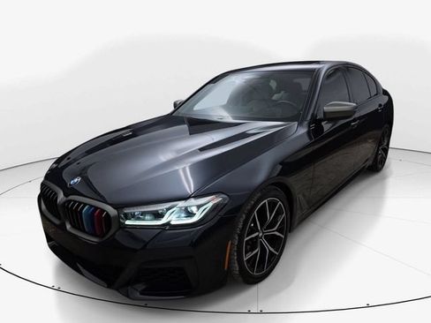 Used 2023 BMW M550i xDrive w/ Dynamic Handling Package AWD/4WD image 10
