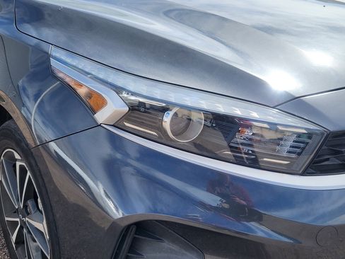 Used 2022 Kia Forte LXS image 7