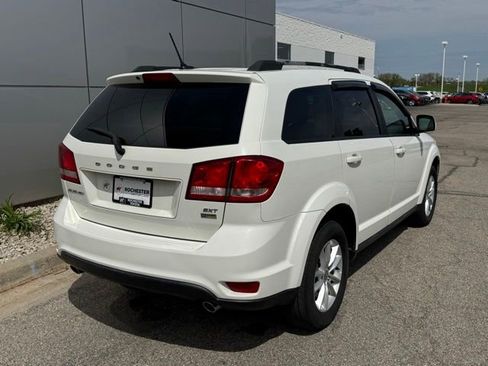 Used 2017 Dodge Journey SXT w/ Comfort/Convenience Group FWD image 34