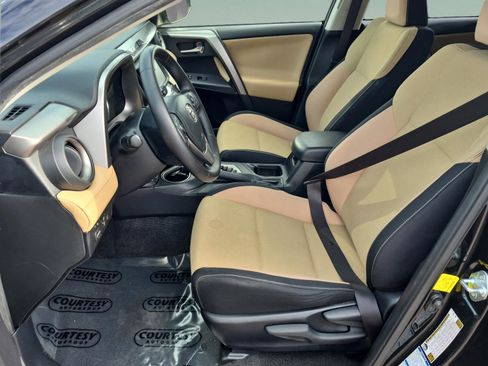 Used 2016 Toyota RAV4 XLE w/ Convenience Package image 17