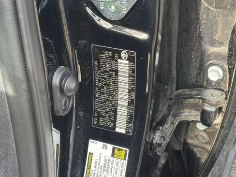 Used 2025 Toyota Corolla LE image 24