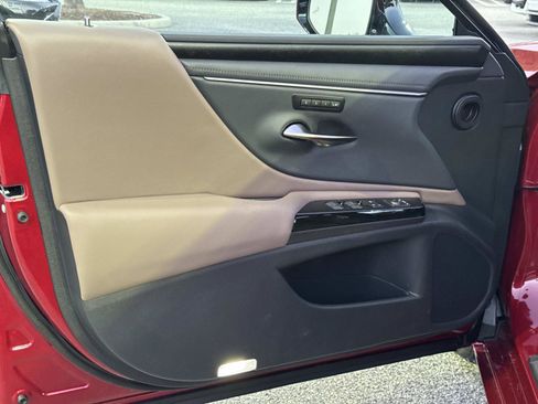 New 2025 Lexus ES 350 w/ Premium Package image 17