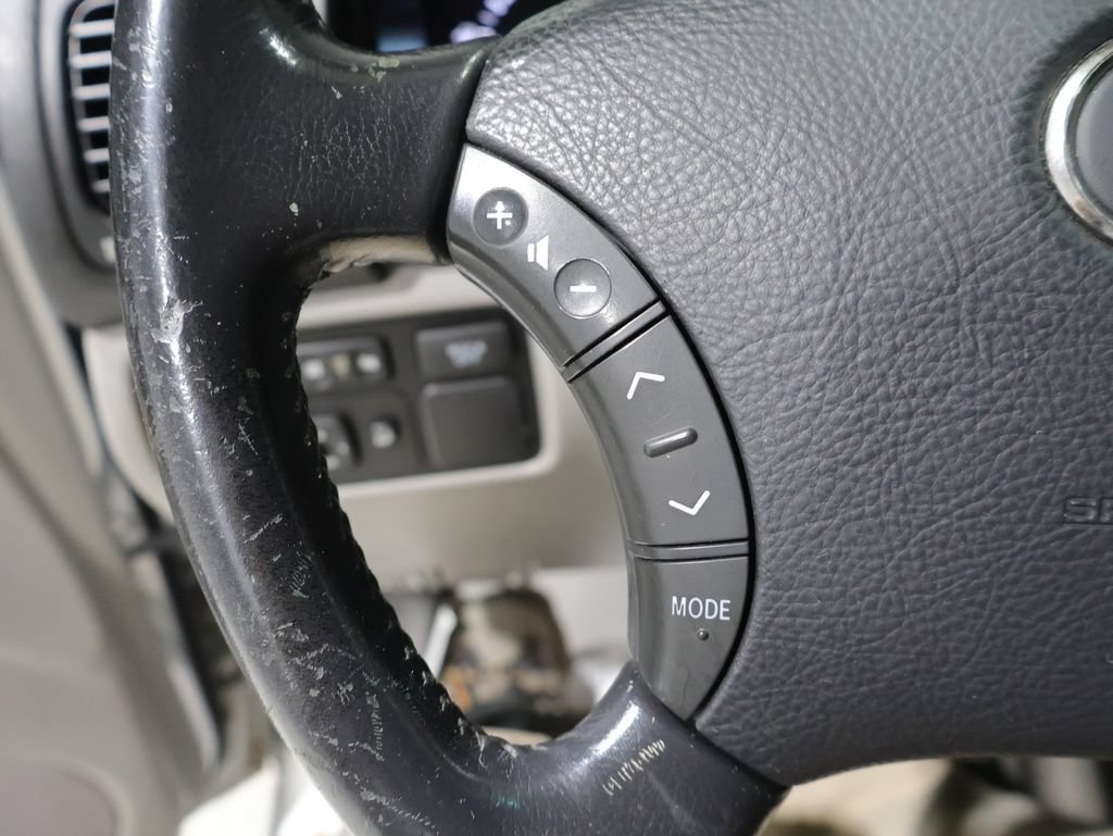 Used 2007 Lexus LX 470 4WD w/ Preferred Accessory Pkg image 32