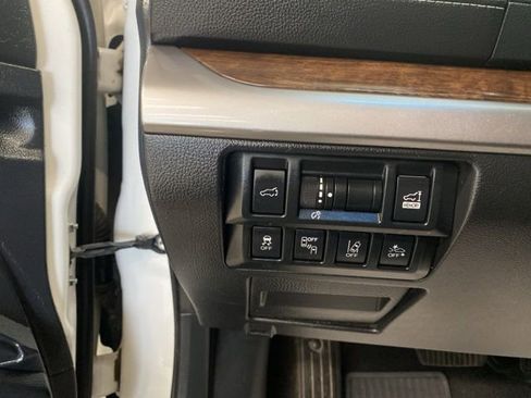 Used 2018 Subaru Outback 2.5i Limited AWD/4WD image 12