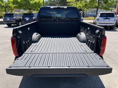 Used 2022 Toyota Tundra SR5 AWD/4WD image 31