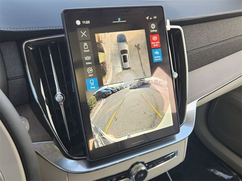 New 2026 Volvo XC90 T8 Ultra image 8