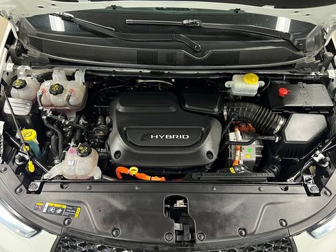 Used 2024 Chrysler Pacifica Limited FWD image 47
