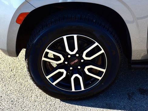 Used 2023 GMC Yukon XL AT4 w/ AT4 Premium Plus Package image 6