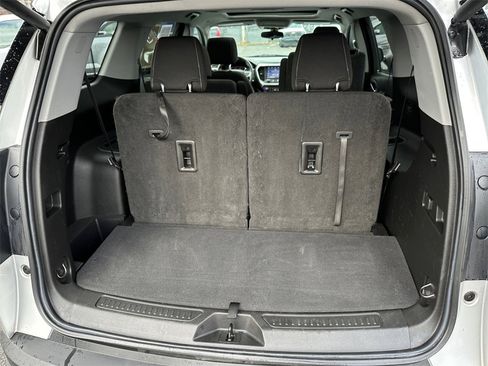 Used 2020 GMC Acadia SLE w/ Driver Convenience Package image 23